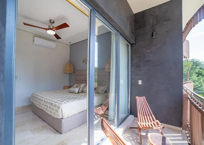 D017 Premium Lifestyle Gold At Amira District Apartment